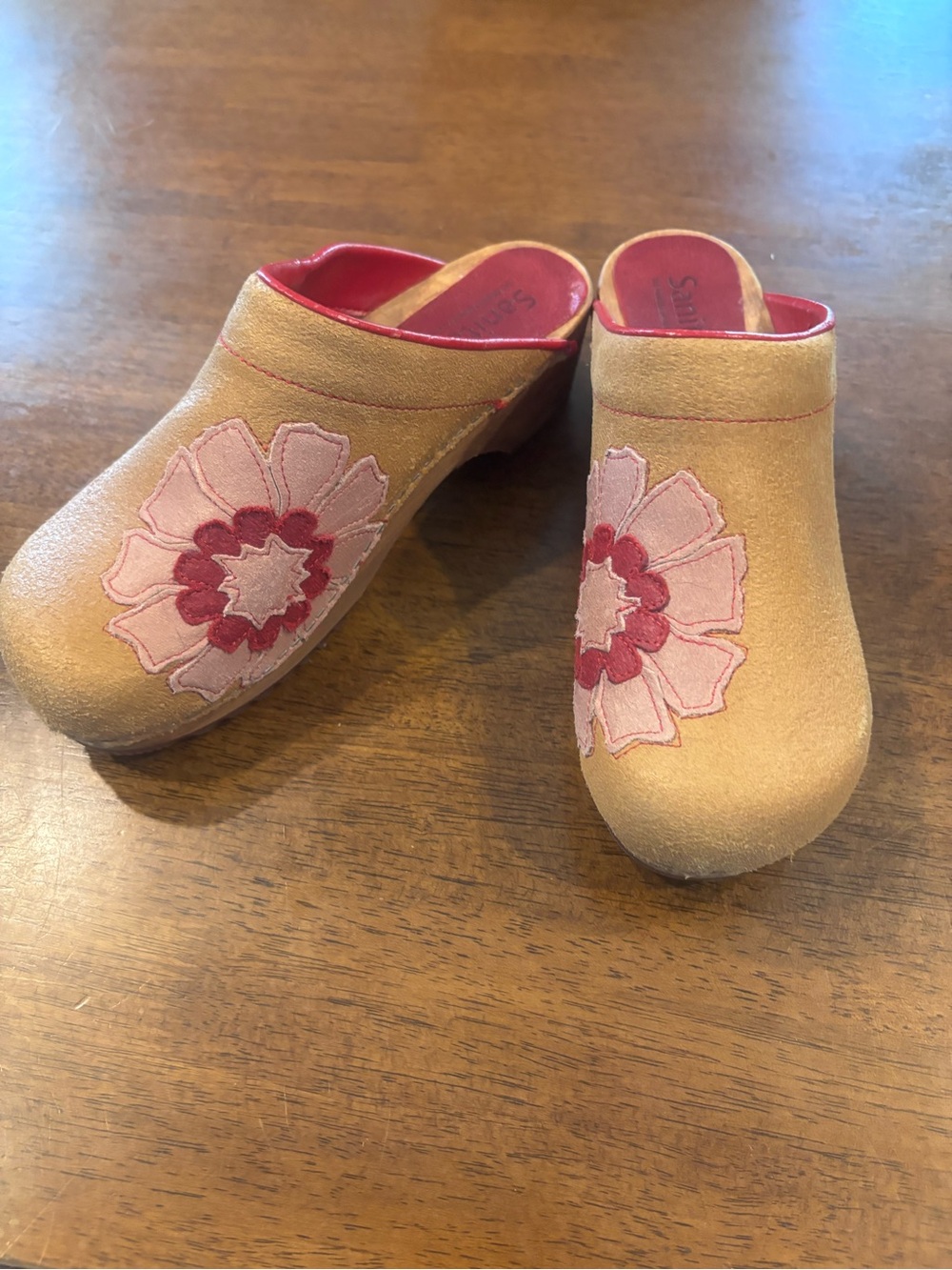 Sanita Beige Leather Slip-On Clogs  Pink Floral Embroidery Boho Aesthetic - Picture 10 of 10